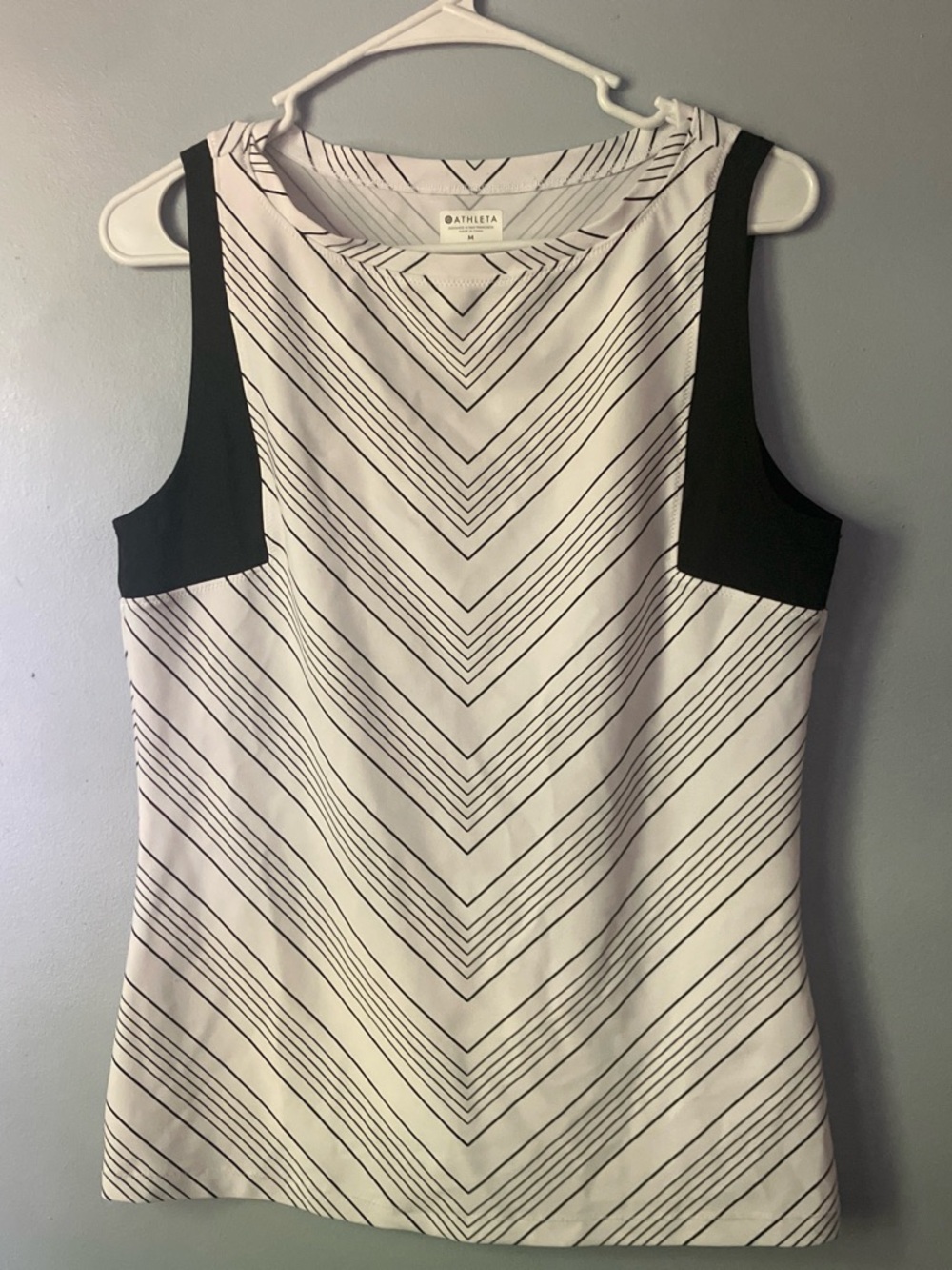 Athleta White & Black Chevron Sleeveless Tank